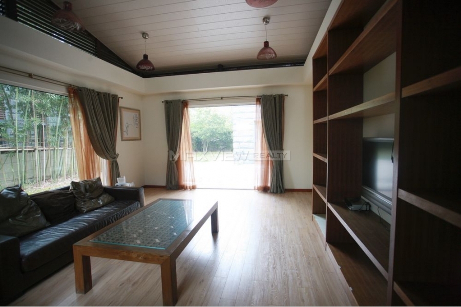 Lakeside Ville 4bedroom 270sqm ¥37,000 PRY00195