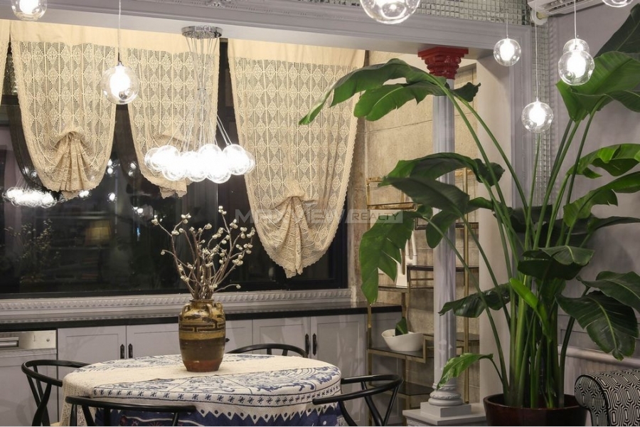 Old Lane House On Fuxing Middle Road 2bedroom 70sqm ¥23,000 PRS271