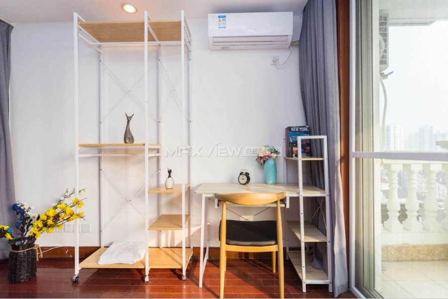Sunny Mandy  4bedroom 160sqm ¥18,000 PRS698
