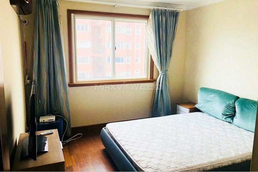 Apartment On Huashan Road 2bedroom 106sqm ¥17,000 PRS727