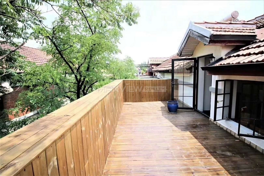 Lane House on Wulumuqi S Rd 5bedroom 350sqm ¥75,000 PRY1026