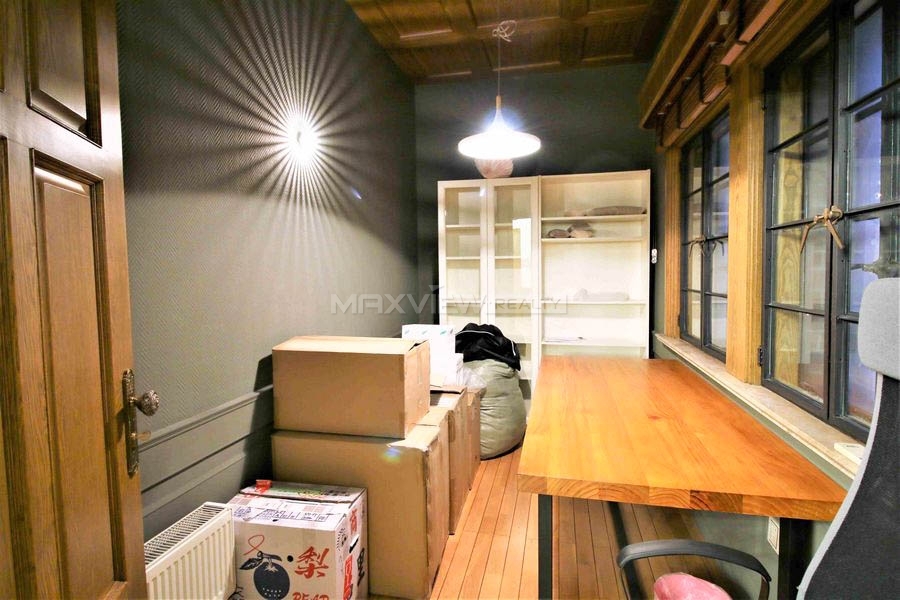 Old  Apartment On Shanxi North Road 3bedroom 180sqm ¥25,000 PRS1957