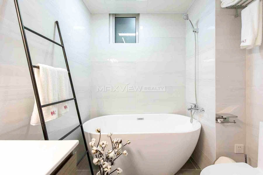 Apartment On Xinhua Road 3bedroom 136sqm ¥29,000 PRS2325