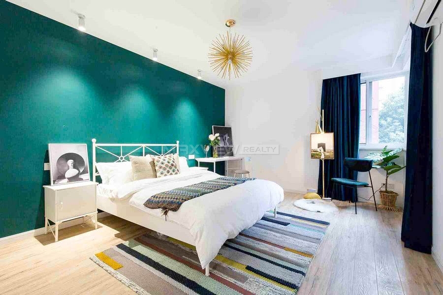 Apartment On Xinhua Road 3bedroom 136sqm ¥29,000 PRS2325