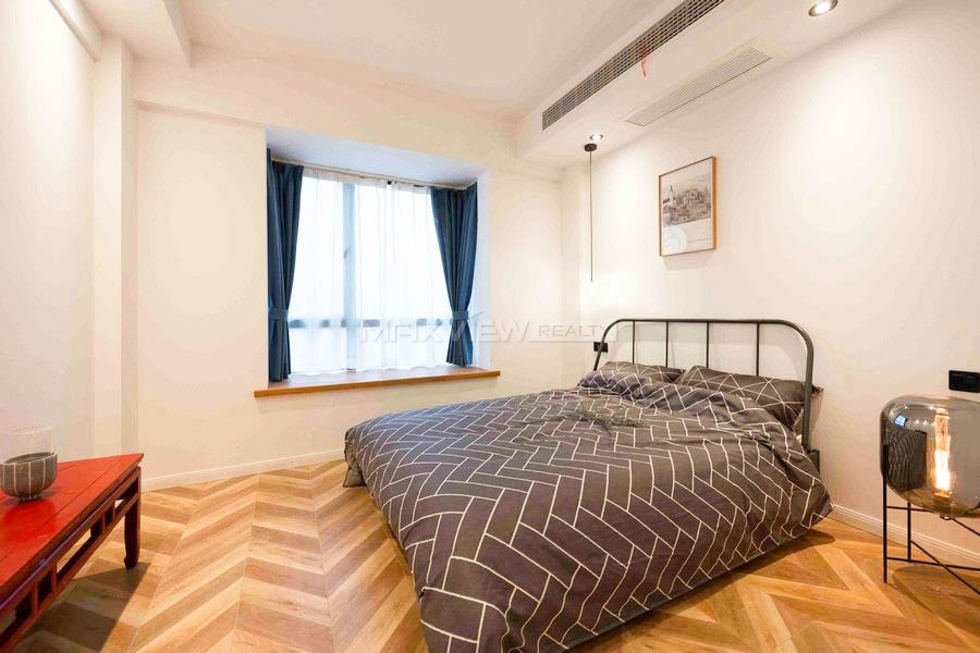 Old Apartment On Wulumuqi South Road 4bedroom 220sqm ¥45,000 PRS2515