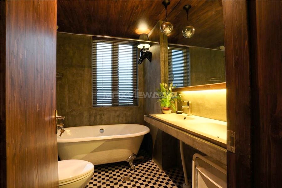 Old Apartment On Xujiahui Road 2bedroom 100sqm ¥18,000 PRS2803