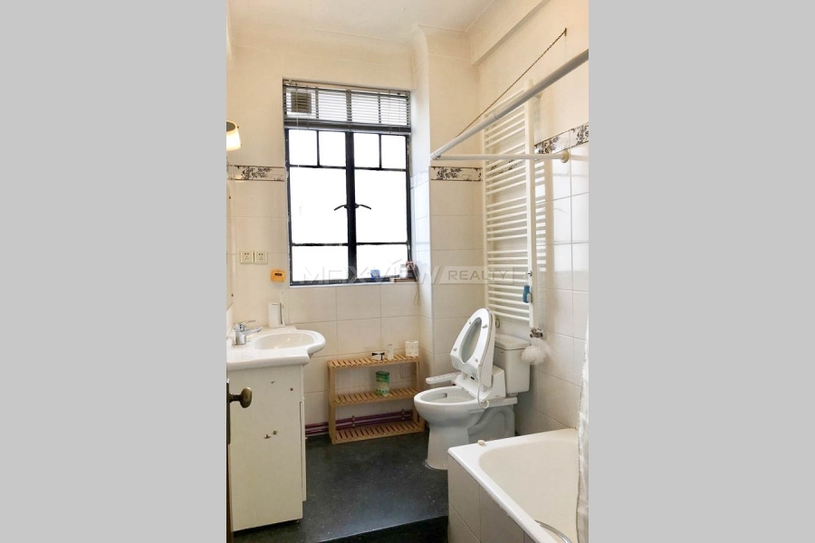 Old Apartment On Huaihai Middle Road 3bedroom 200sqm ¥32,000 PRS2732