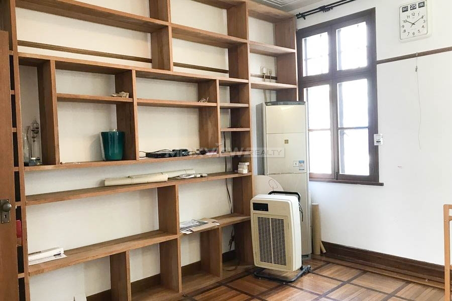 Old Apartment On Huaihai Middle Road 3bedroom 200sqm ¥32,000 PRS2732