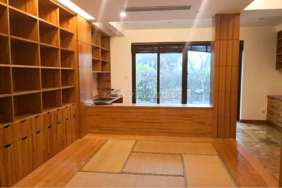 Lakeside Ville 4bedroom 300sqm ¥45,000 PRS3072