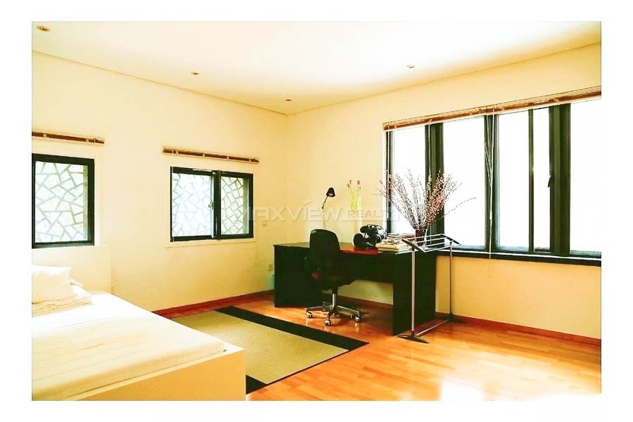Lakeside Ville 5bedroom 300sqm ¥42,000 PRS3075