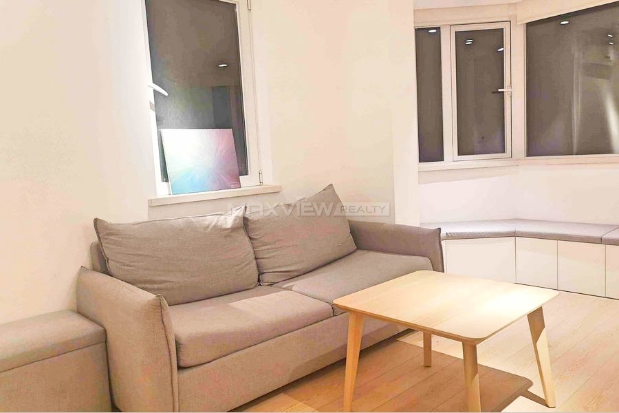 Old Apartment On Wulumuqi Middle Road 1bedroom 70sqm ¥17,000 PRS3181