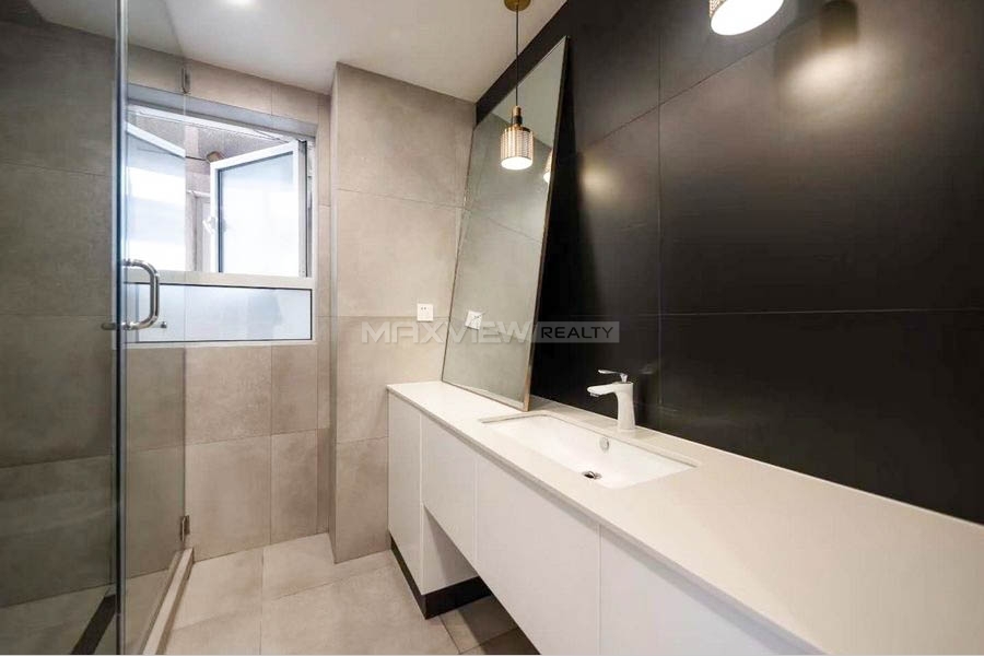 Old Apartment On Huaihai West  Road 4bedroom 186sqm ¥36,000 PRS3696