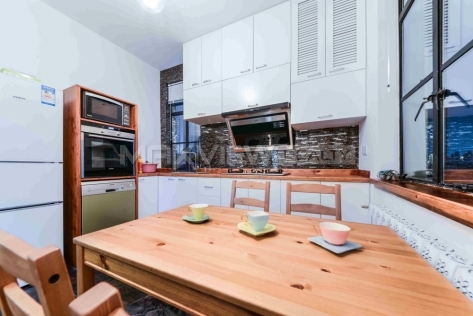 Old Apartment on Yuyuan Rd 2bedroom 100sqm ¥20,000 PRS5265