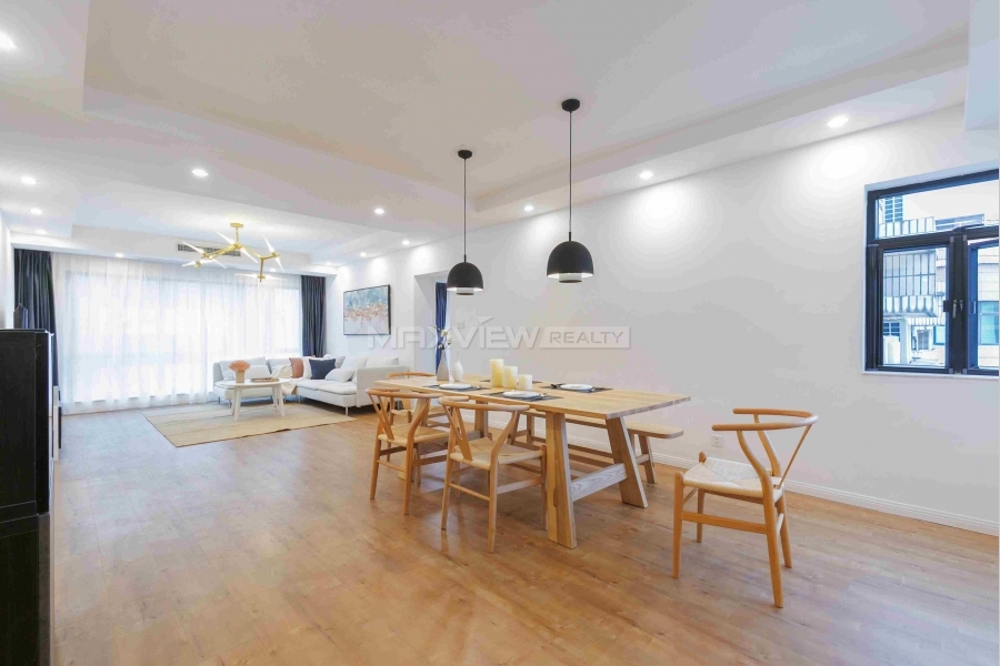 Newly renovated apartment in Grand Plaza with roof terrace 3bedroom 150sqm ¥33,800 PRY5003