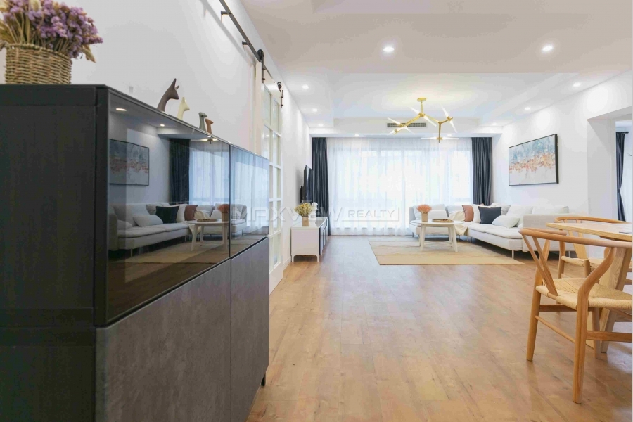 Newly renovated apartment in Grand Plaza with roof terrace 3bedroom 150sqm ¥33,800 PRY5003