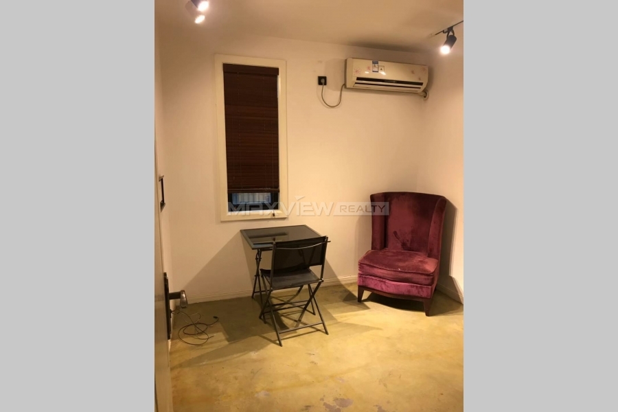 Old Apartment On Jiashan Road 2bedroom 68sqm ¥10,800 PRS6322