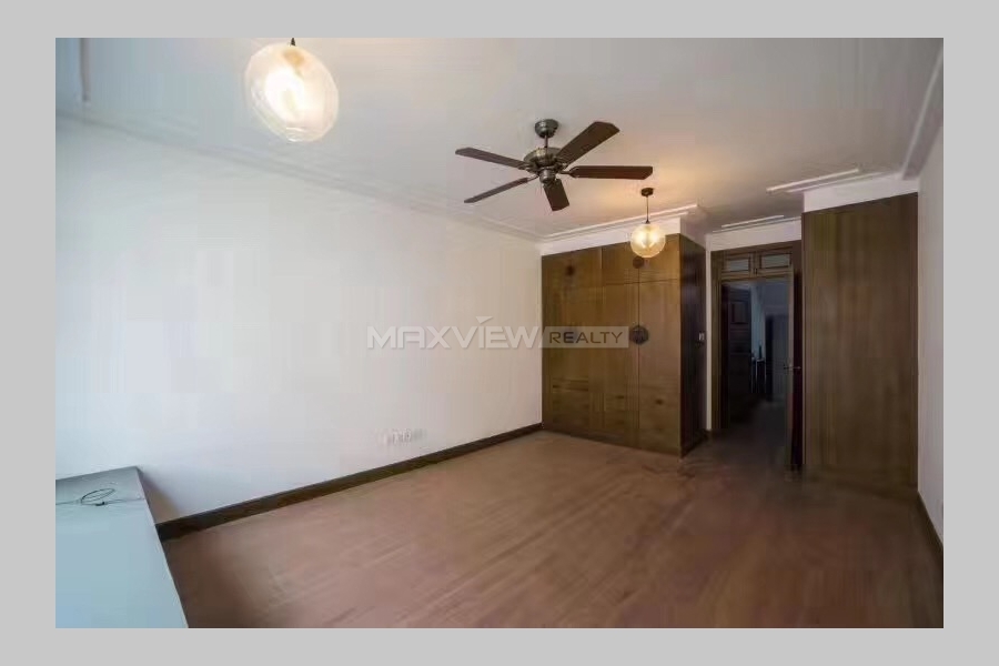 Old Lane House on Shaanxi N Rd 3bedroom 150sqm ¥28,000 PRY6029