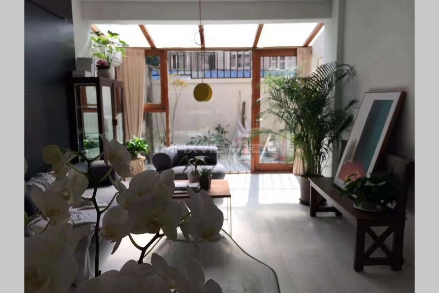 Old Apartment On Jiashan Road 2bedroom 85sqm ¥16,800 PRS9001
