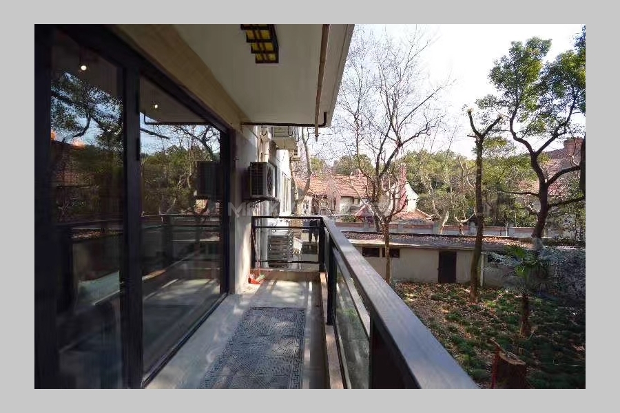 Old Apartment On Wukang Road 3bedroom 170sqm ¥31,000 PRS3103