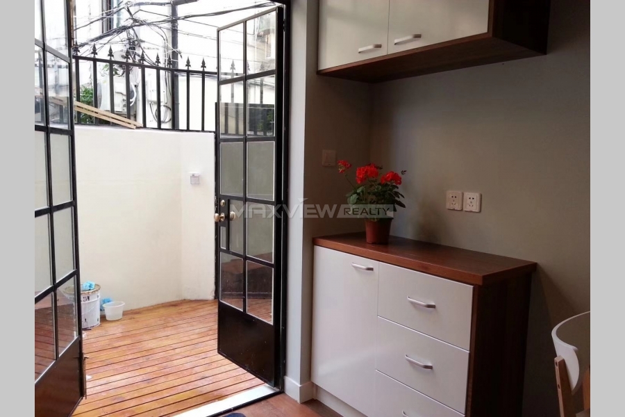 Old Apartment On Yongfu Road 2bedroom 100sqm ¥15,500 PRS8033