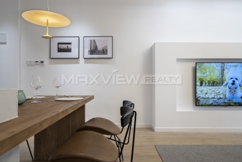 Wulumuqi Middle Road | 乌鲁木齐中路 1bedroom 80sqm ¥22,000 SHL19296