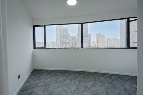 Hua Yuan Da Sha 2br 155sqm in Xujiahui | 华苑大厦 2bedroom 155sqm ¥24,800 SHA19830