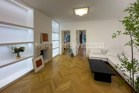 Old Apartment on Huaihai M Rd 3bedroom 150sqm ¥25,800 PRM20505