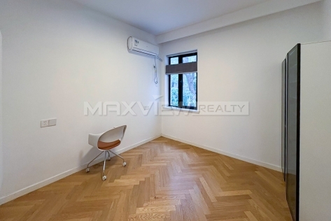 Old Apartment on Huaihai M Rd 3bedroom 150sqm ¥25,800 PRM20505