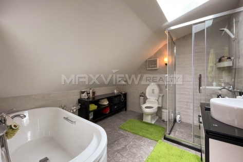 Old Lane House on Changle Road with a Private Garden 5bedroom 300sqm ¥65,000 PRM20619