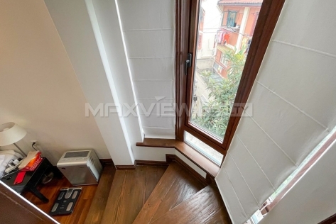 Old Lane House on Changle Road with a Private Garden 5bedroom 300sqm ¥65,000 PRM20619