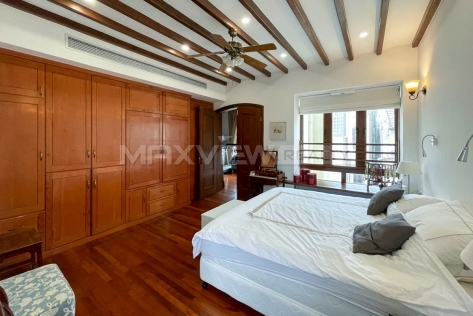 Old Lane House on Changle Road with a Private Garden 5bedroom 300sqm ¥65,000 PRM20619