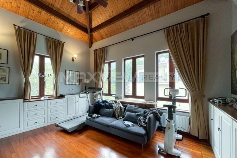 Old Lane House on Changle Road with a Private Garden 5bedroom 300sqm ¥65,000 PRM20619