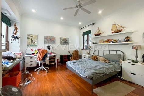 Old Lane House on Changle Road with a Private Garden 5bedroom 300sqm ¥65,000 PRM20619