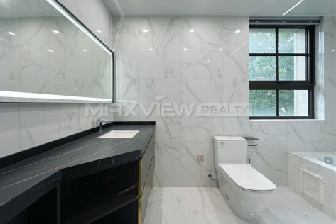 Furnished 4-Bedroom Villa at Glorious Classic&nbsp;4bedroom&nbsp;258sqm&nbsp;&yen;35,000&nbsp;PRM21099