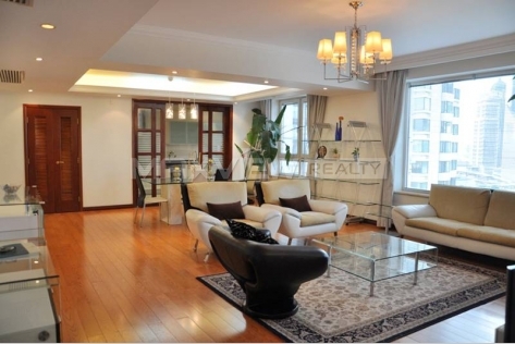 Rent a charming apartment in Skyline Mansion