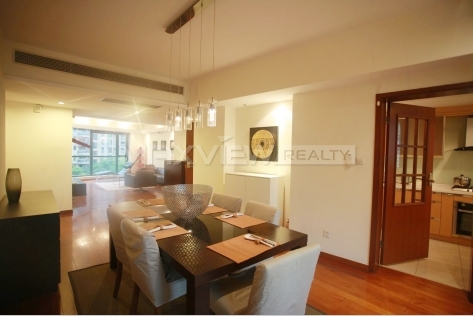 Rent Smart 4brs 227sqm Apartment in Yanlord Garden