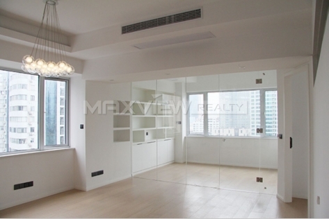 Shanghai rent an old apartment on Changle Road