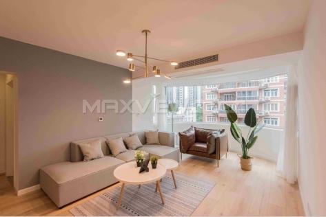 Newly renovated old apartment on Huashan Rd