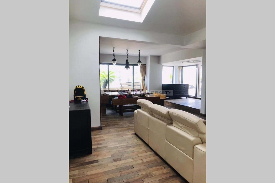 Yishu Apartment Penthouse with Roof Terrace&nbsp;4bedroom&nbsp;320sqm&nbsp;&yen;100,000&nbsp;PRY6042