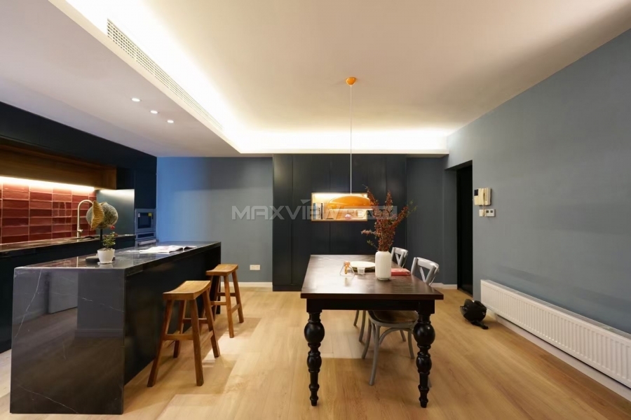 Shiye Apartment