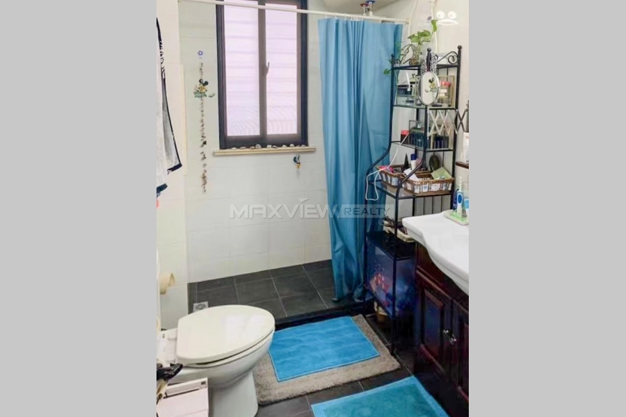 Three bedroom apartment with private garden&nbsp;3bedroom&nbsp;137sqm&nbsp;&yen;18,000&nbsp;PRY5167