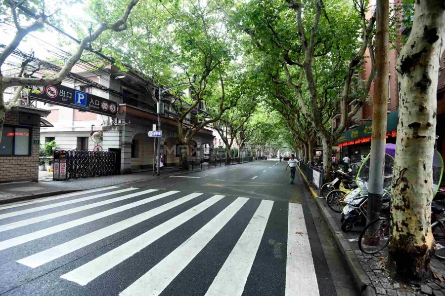 Jianguo Middle Road