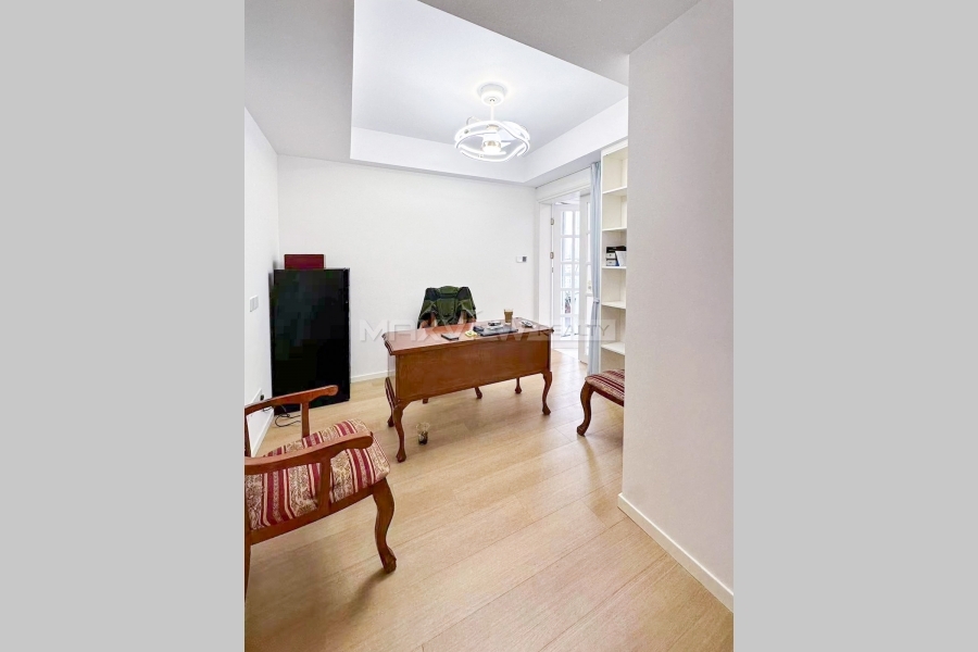 Huijin Plaza&nbsp;4bedroom&nbsp;256sqm&nbsp;&yen;34,000&nbsp;PRY18018