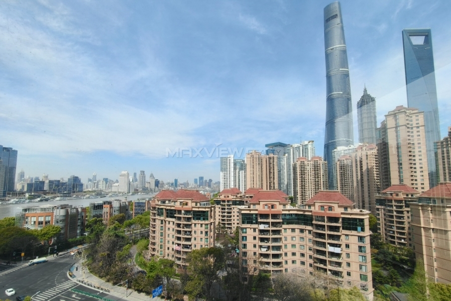 Summit Residence