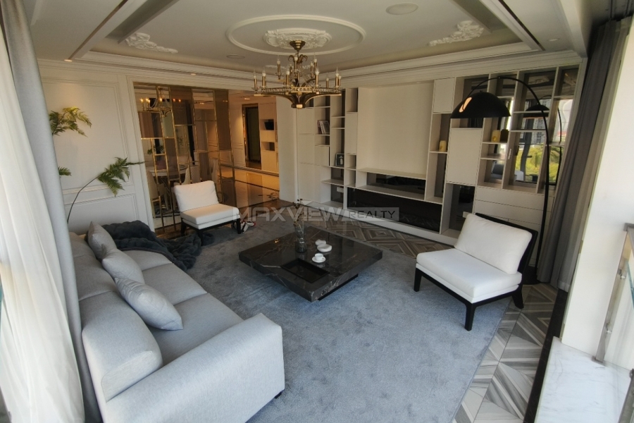 Summit Residence