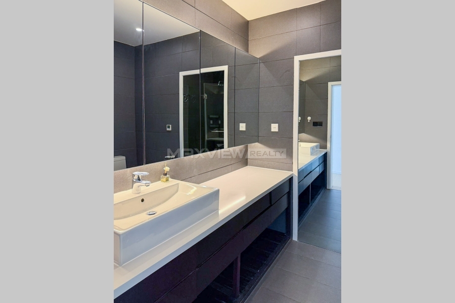 Oriental Garden Penthouse with Terrace&nbsp;3bedroom&nbsp;200sqm&nbsp;&yen;39,000&nbsp;PRM20671