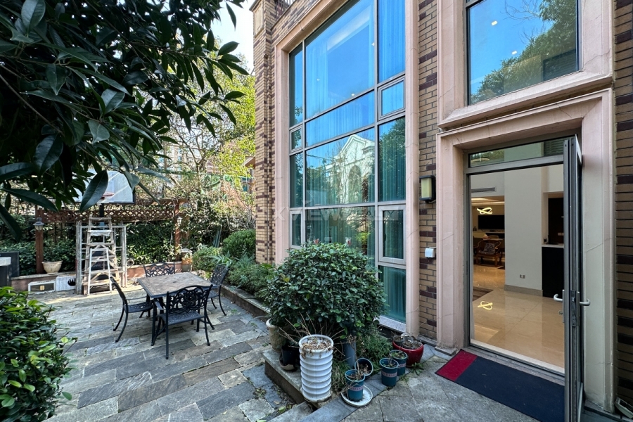 Seasons Villa