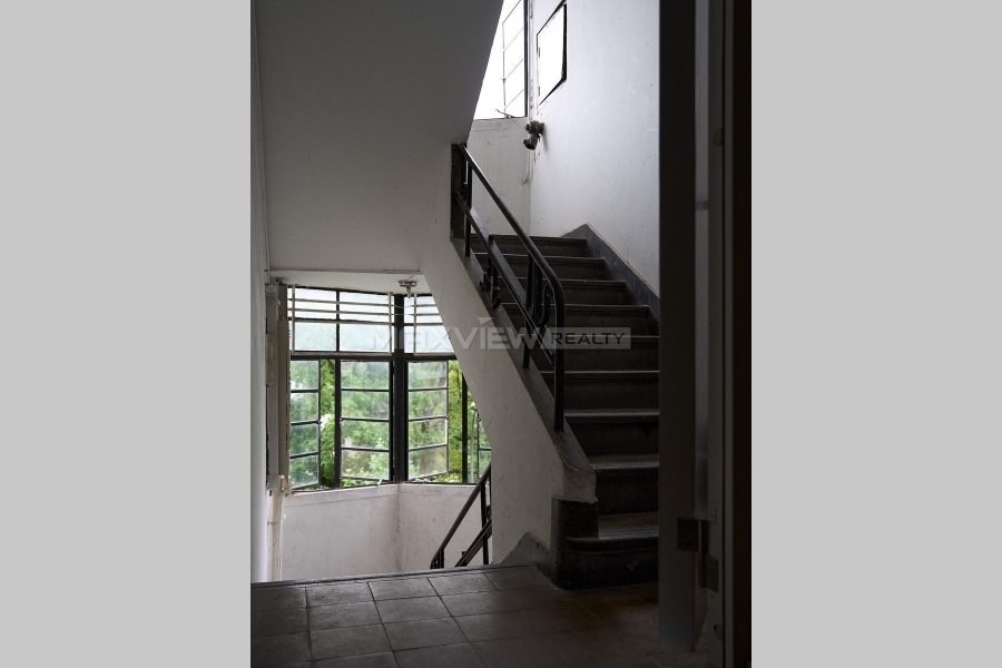 Old Apartment on Beijing West Road&nbsp;4bedroom&nbsp;160sqm&nbsp;&yen;38,800&nbsp;PRM20858