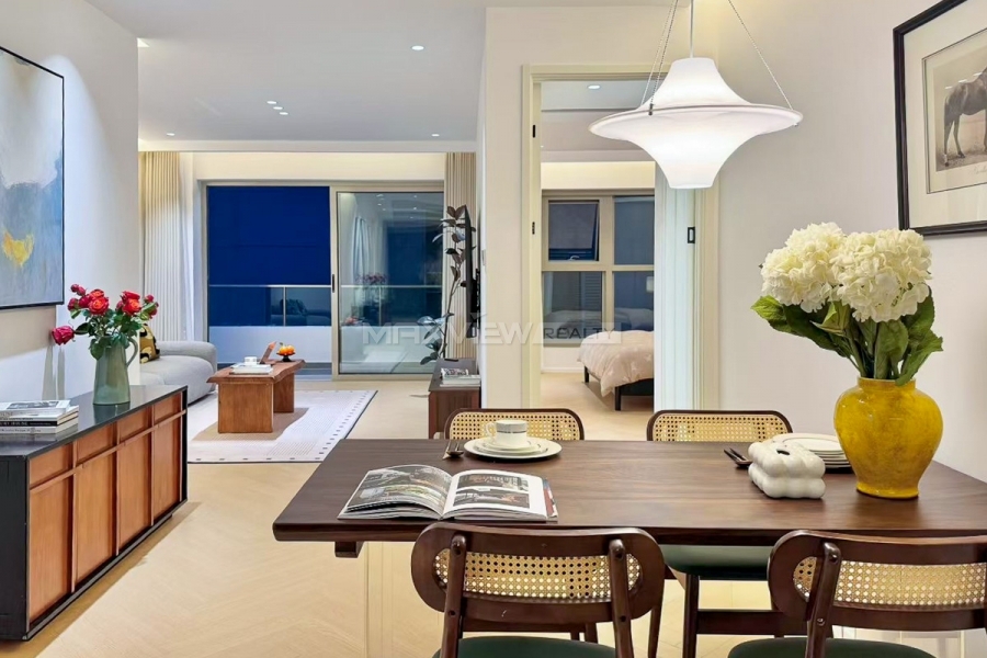 Eight Park Avenue