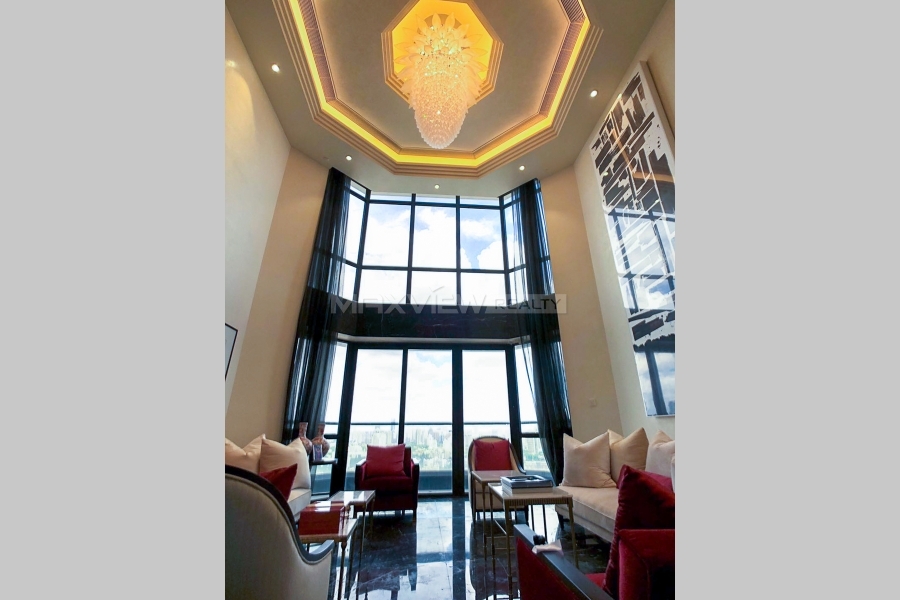 Penthouse in Le Chateau Huashan with a Roof Terrace&nbsp;5bedroom&nbsp;592sqm&nbsp;&yen;100,000&nbsp;PRM20955